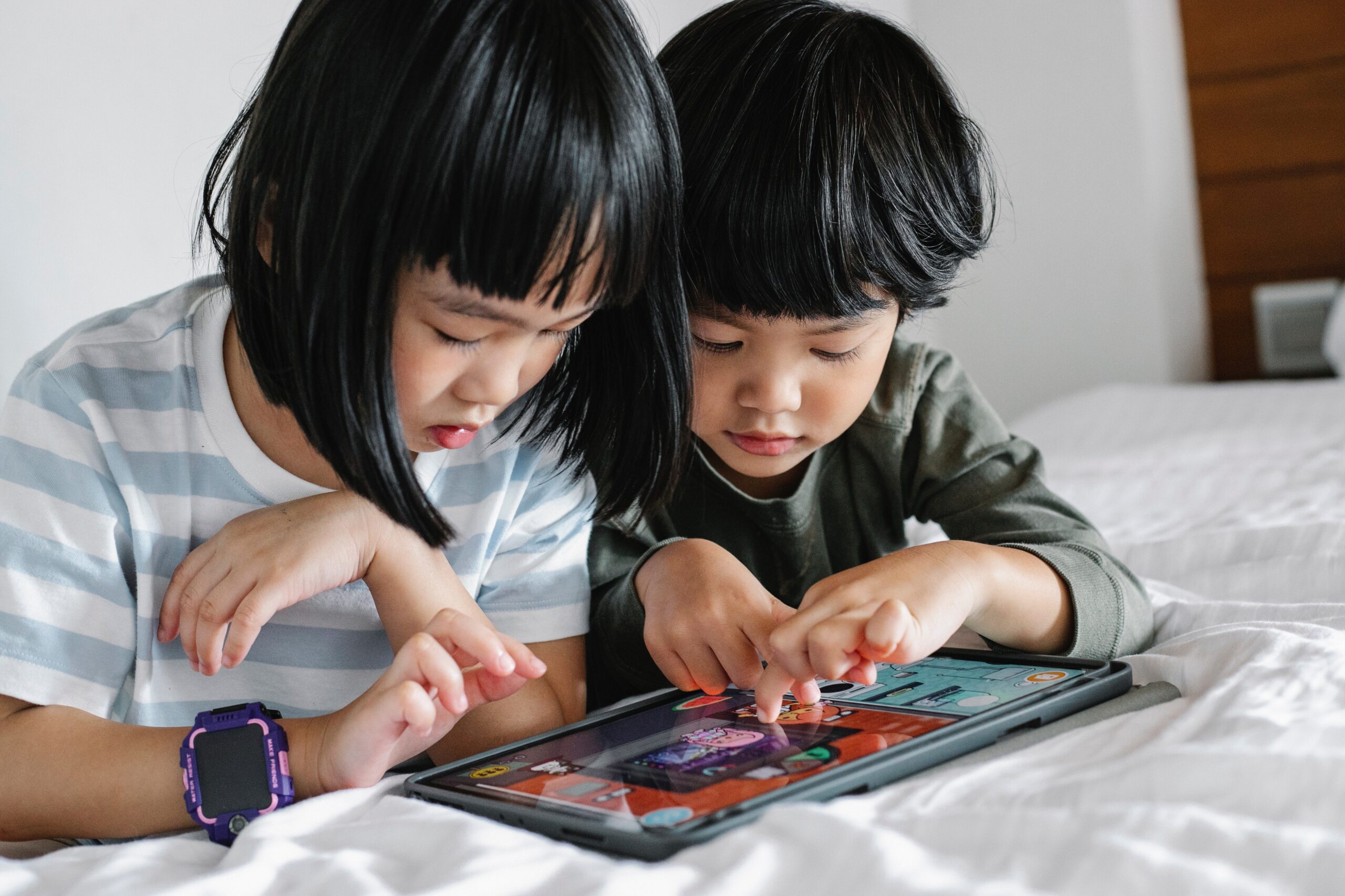 How soon can you give your kid tablet or phone?